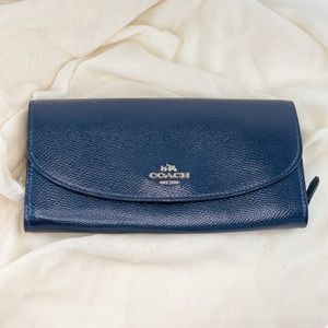 NWOT Coach Snap Close Wallet